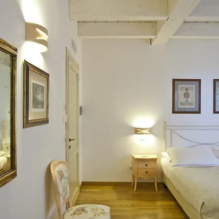 熊与蜂住宿加早餐酒店 农家乐 朱利亚诺瓦