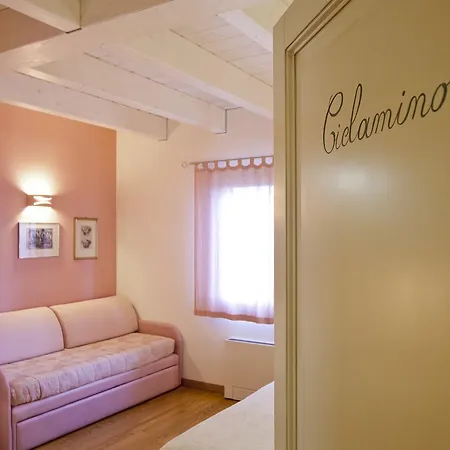 熊与蜂住宿加早餐酒店 *